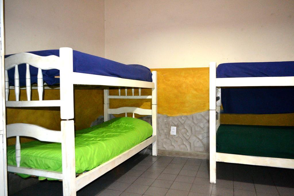 Casa Pueblo Hostel Capdevila Bilik gambar